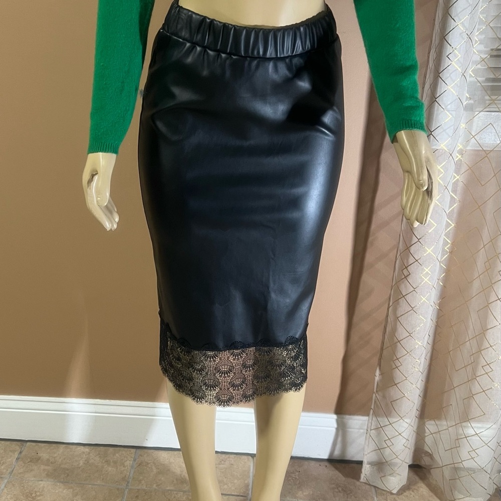 Black skirt